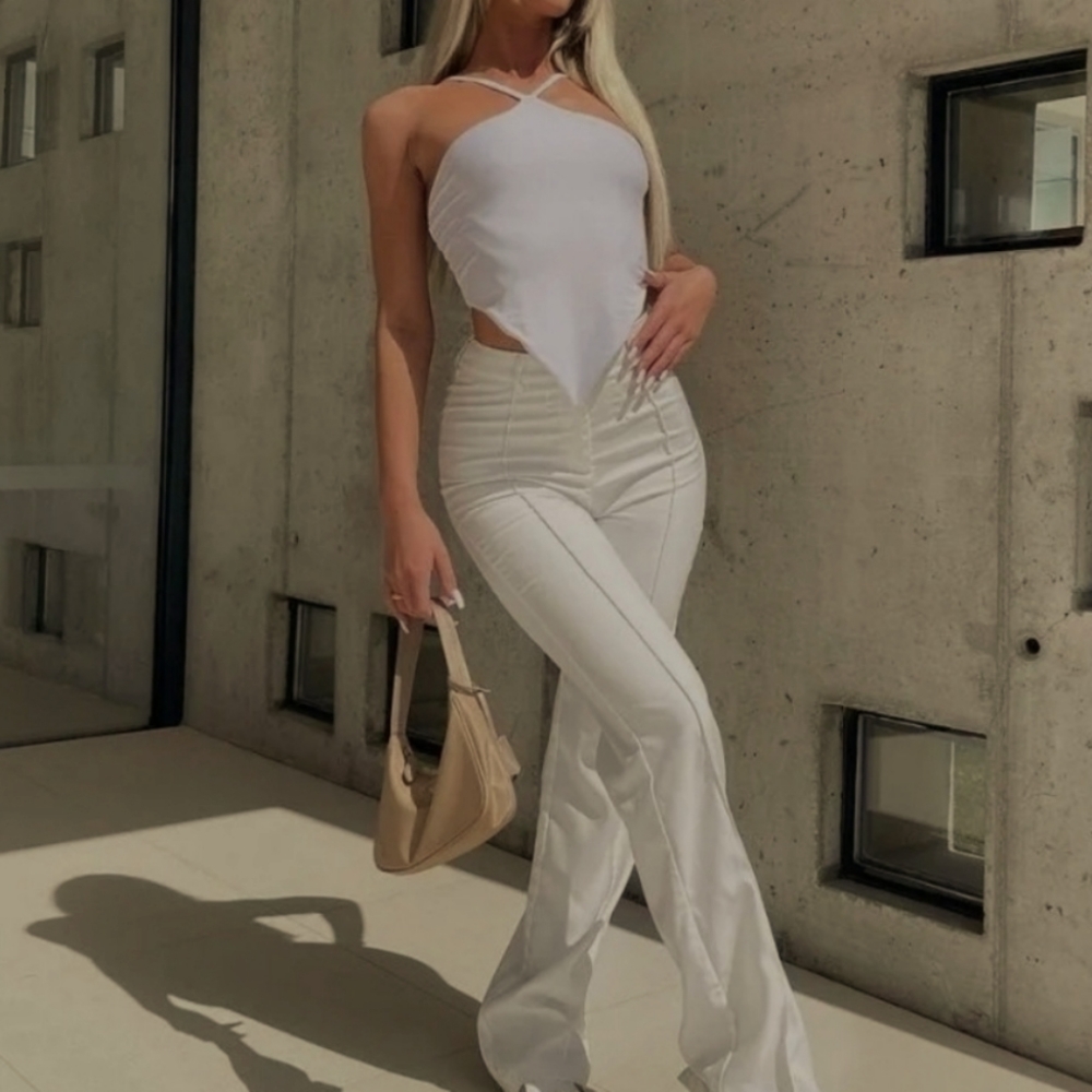 White Halterneck Scarf Top 🤍 - Picture 3 of 7